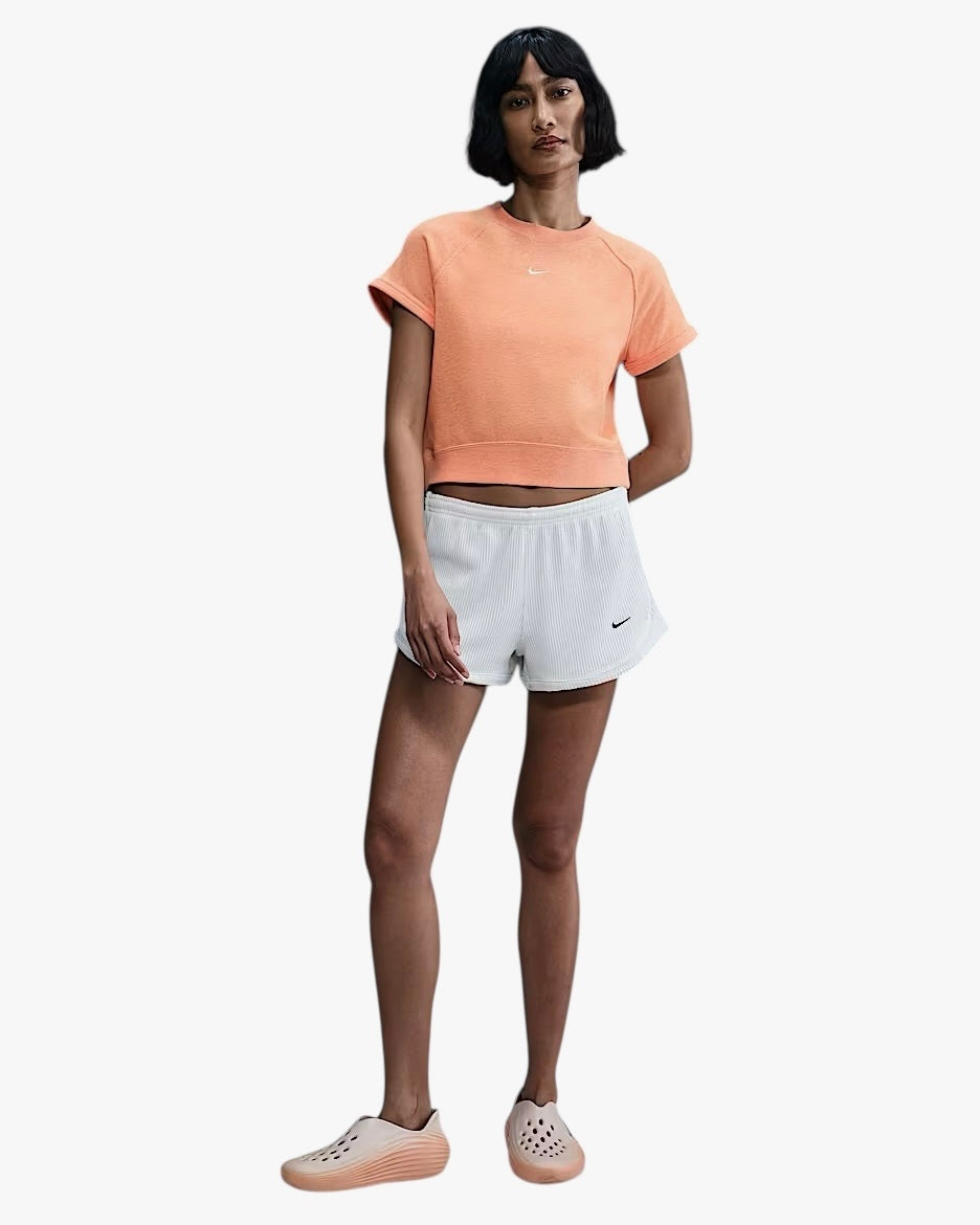 Top Nike de felpa francesa de manga corta para mujer
